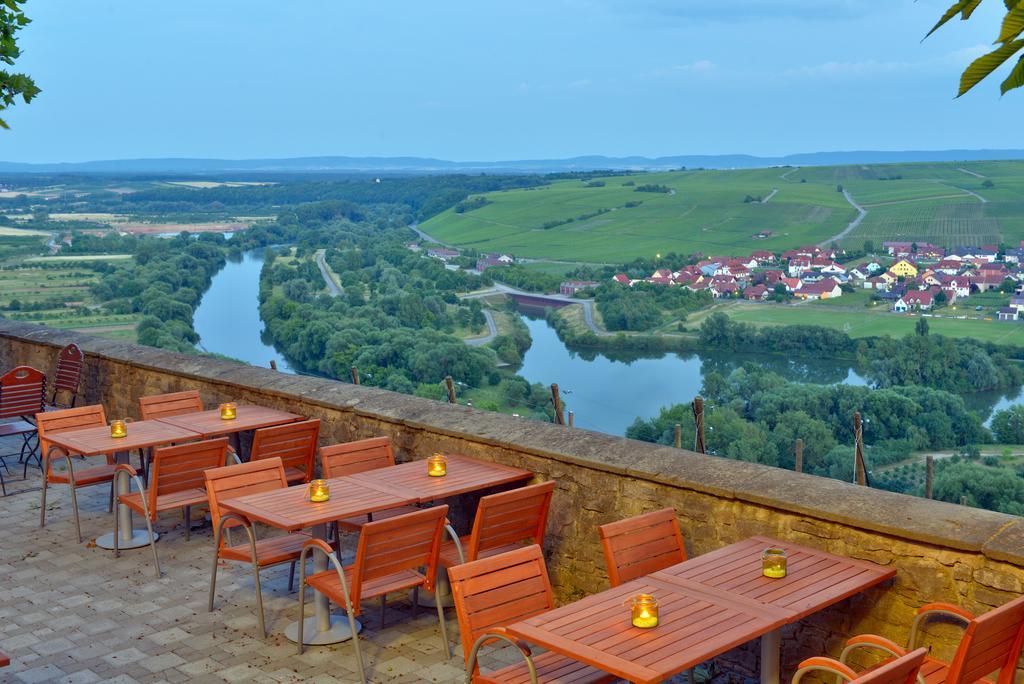 Vogelsburg Hotel Escherndorf Eksteriør billede