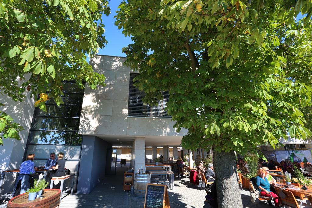 Vogelsburg Hotel Escherndorf Eksteriør billede